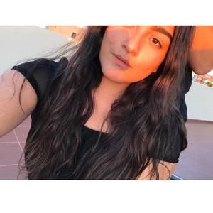 Meet your Posher, Estefany